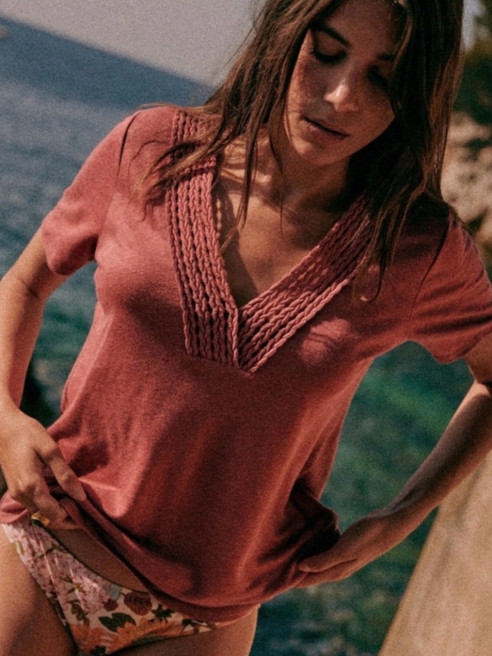Sézane Miranda Linen V-Neck Tee with Braided Trim Size Small in Rosewood
